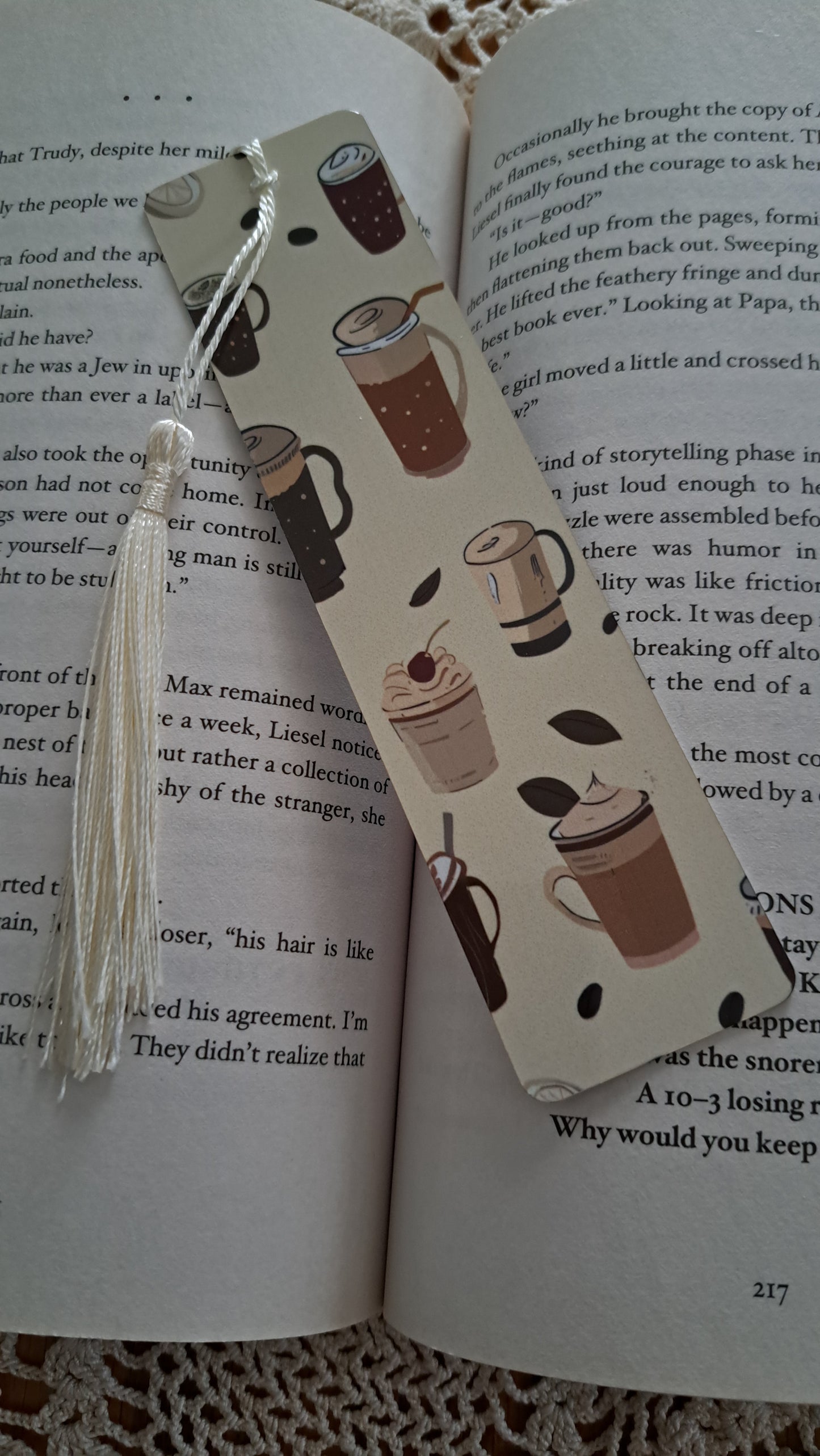 Metal Coffee Styles With Cream Tassel Bookmark
