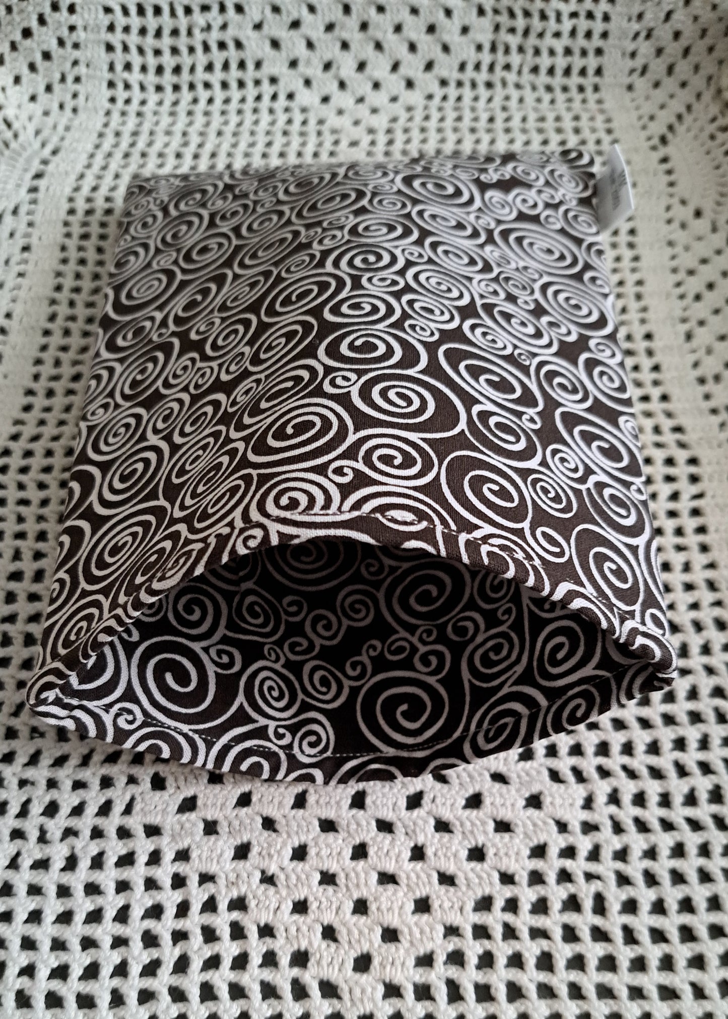 Kindle-Book-Tablet Sleeve Black Swirl with Lemons & Black Dots