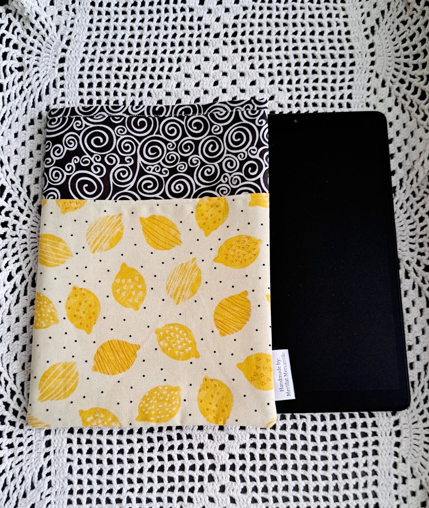 Kindle-Book-Tablet Sleeve Black Swirl with Lemons & Black Dots