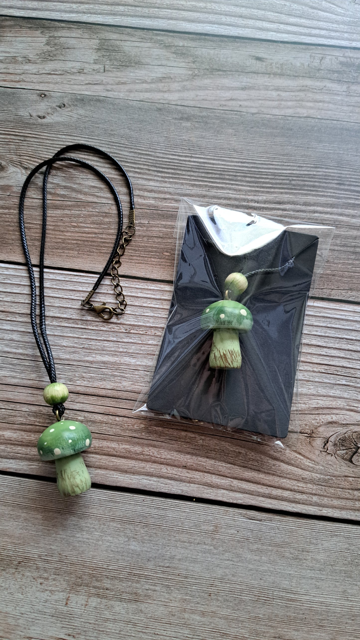Hand Painted Mushroom Necklace (green)
