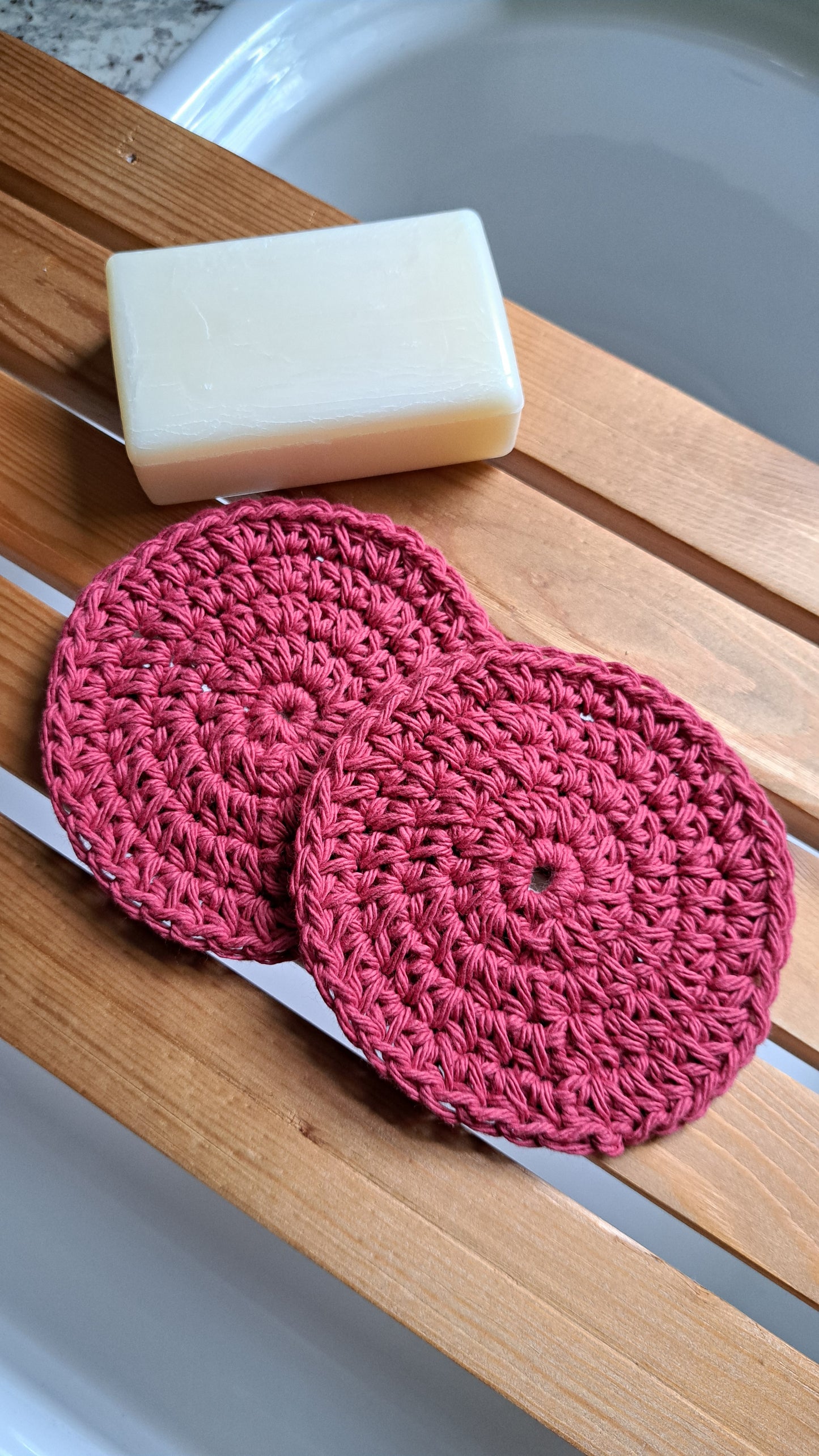 Soap Saver & Facial Scrubbies (Country Red)
