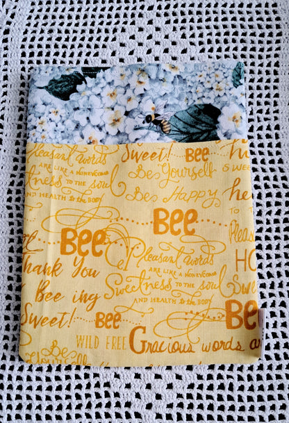 Kindle-Book-Tablet Sleeve Floral/Honey Bee with Daisies