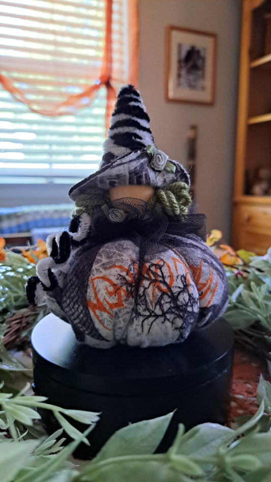 Pumpkin Witch (green)