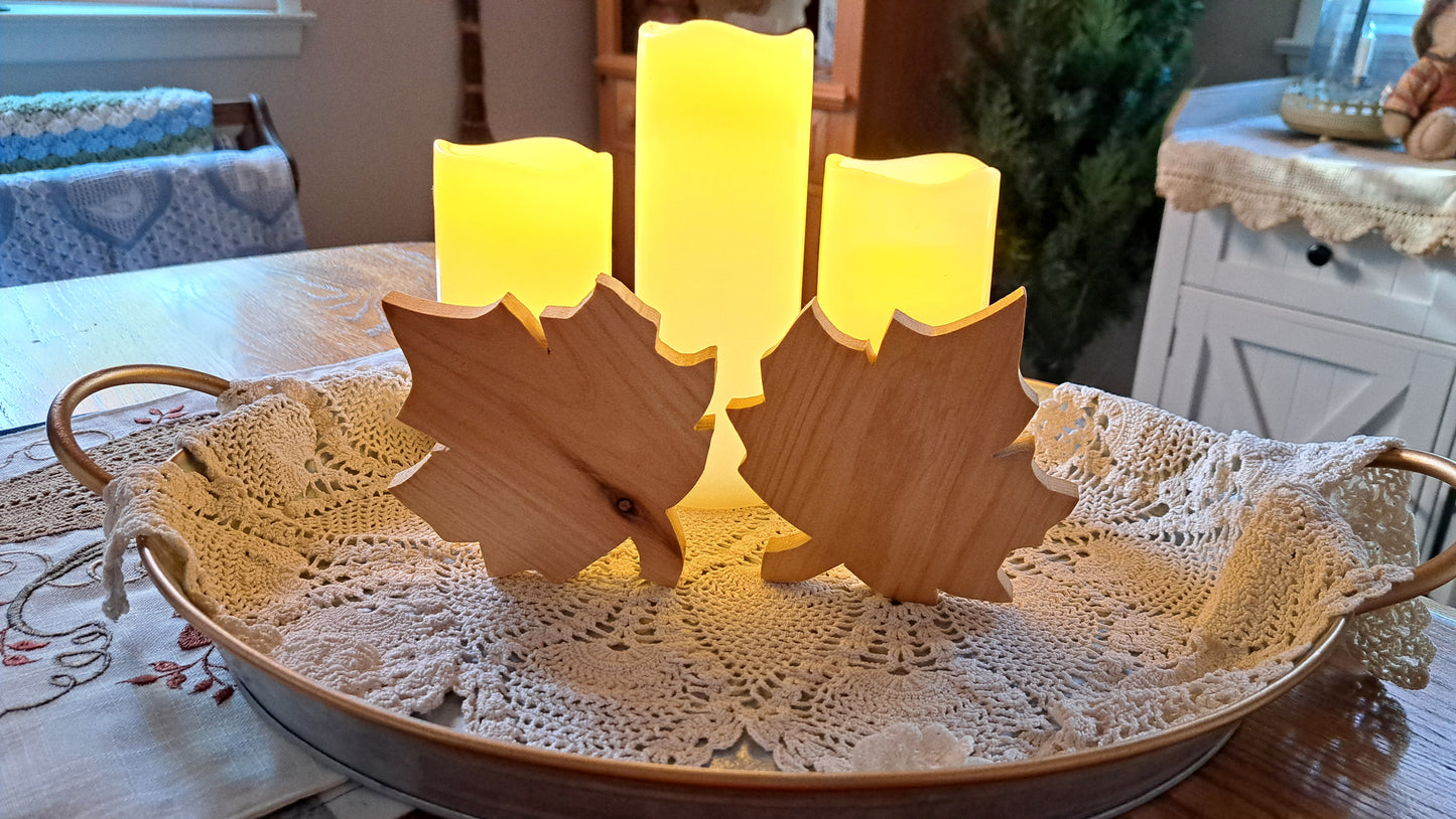 Reclaimed Cedar Wood Maple Leaf