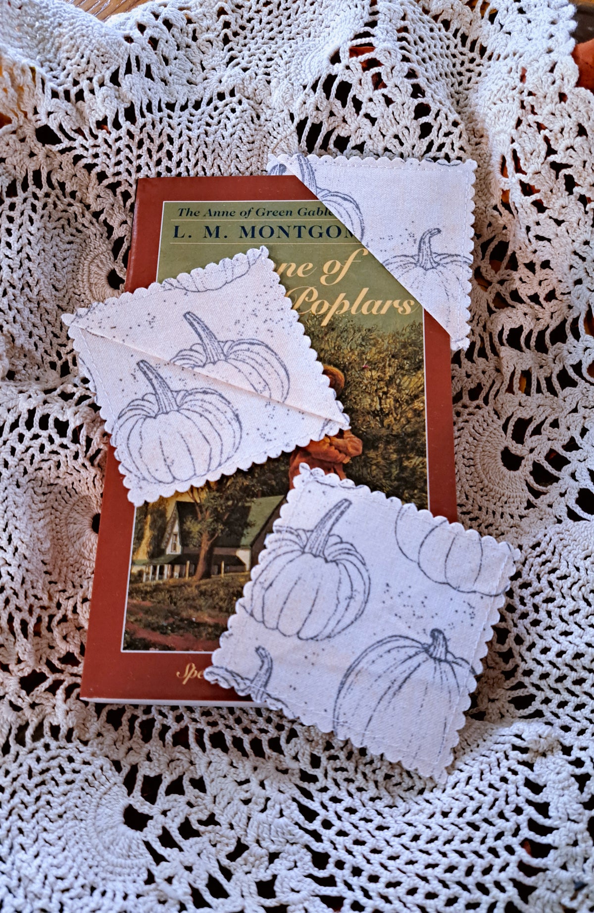 Set of 3 Sketch Pumpkin Mini Fabric Corner Bookmarks