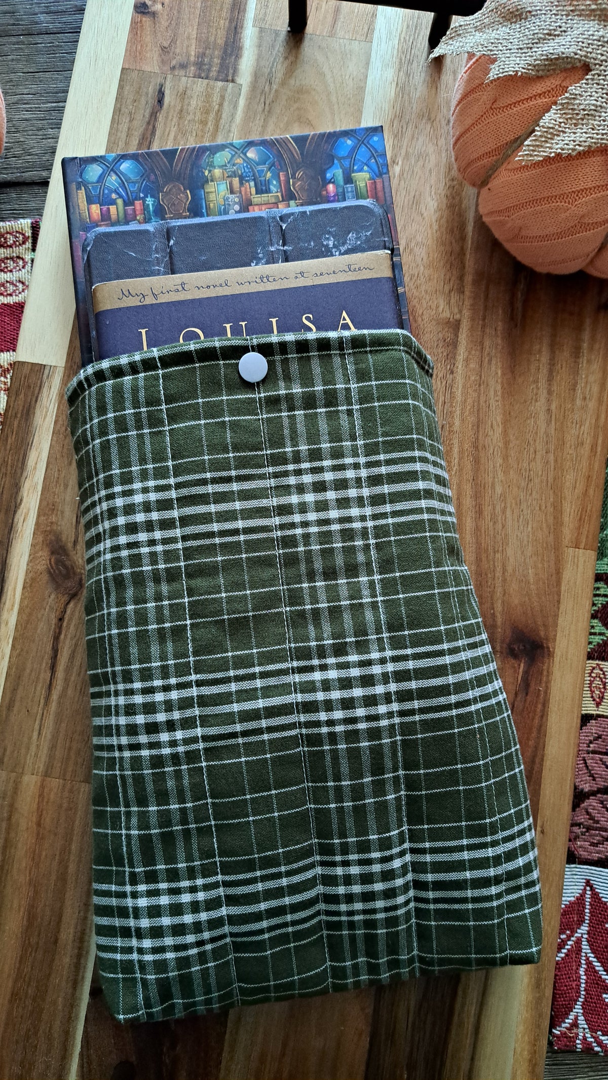 Kindle-Book-Tablet Pouch - Woodland Tartan