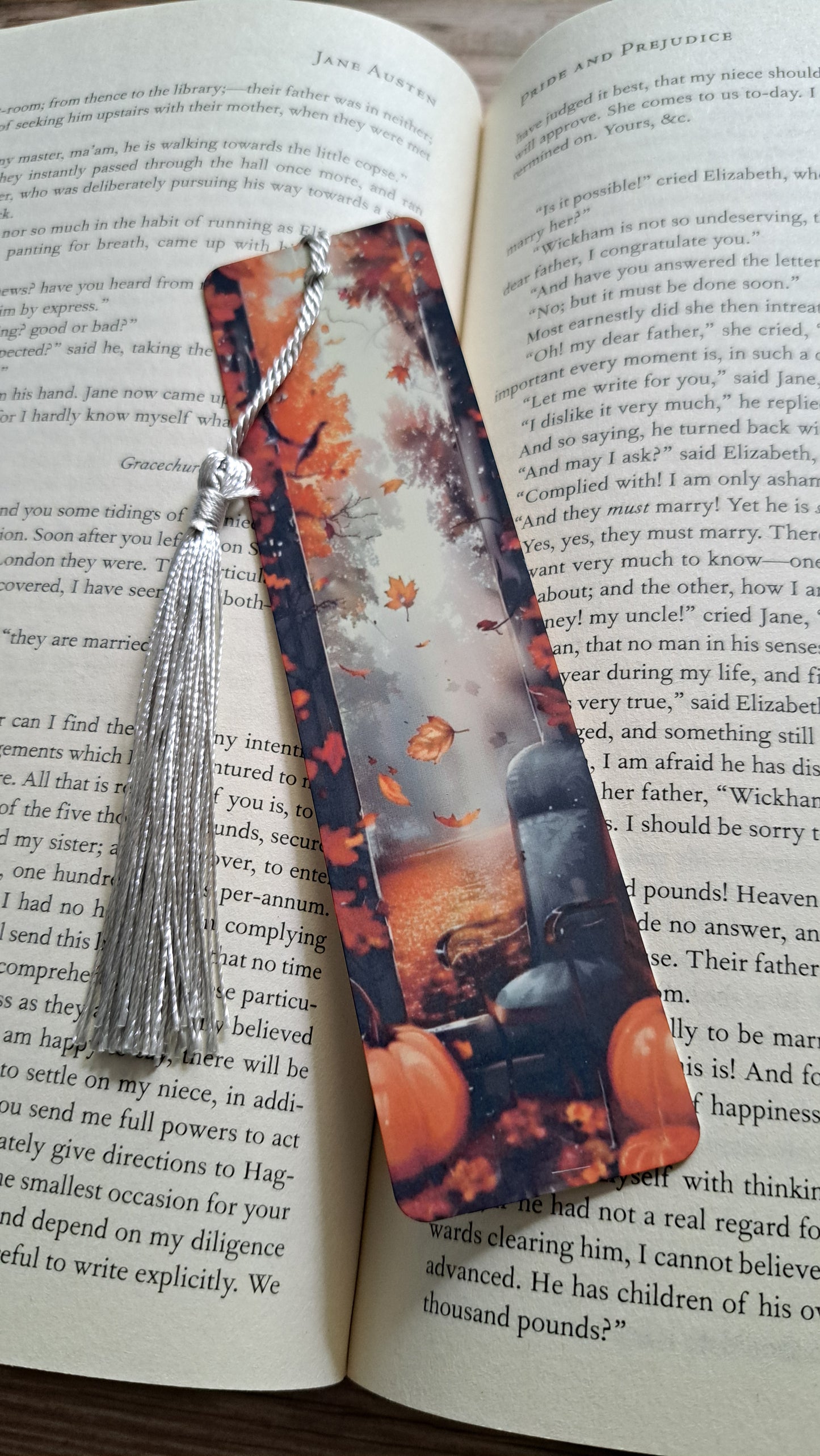 Autumn Scene 8 Page Marker (silver)