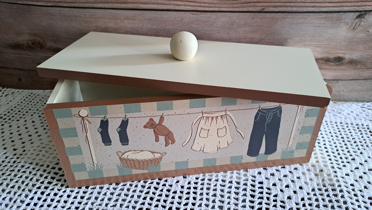 Wooden Clothes Line Dryer Sheet Box with Lid
