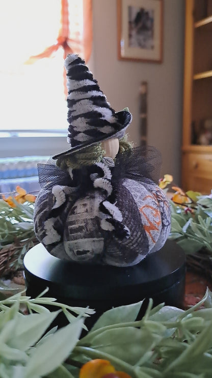 Pumpkin Witch (green)